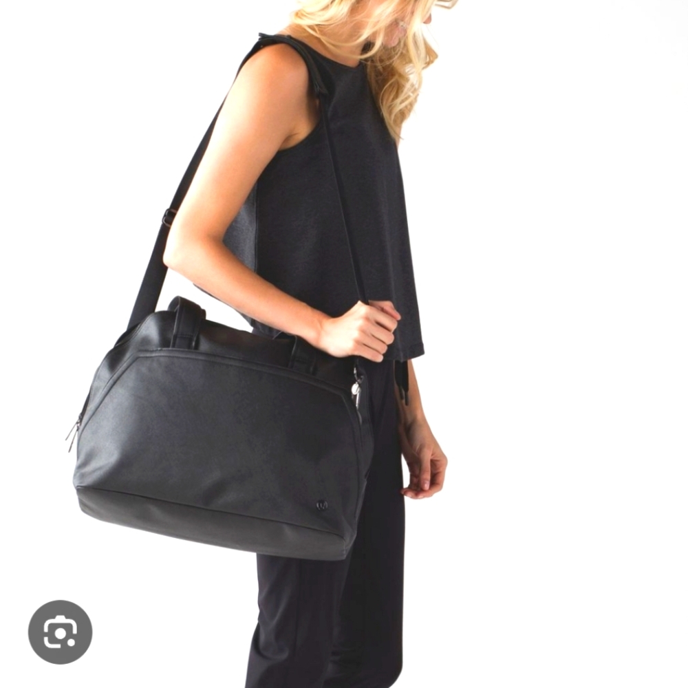 Lululemon Black Yin Time Bag